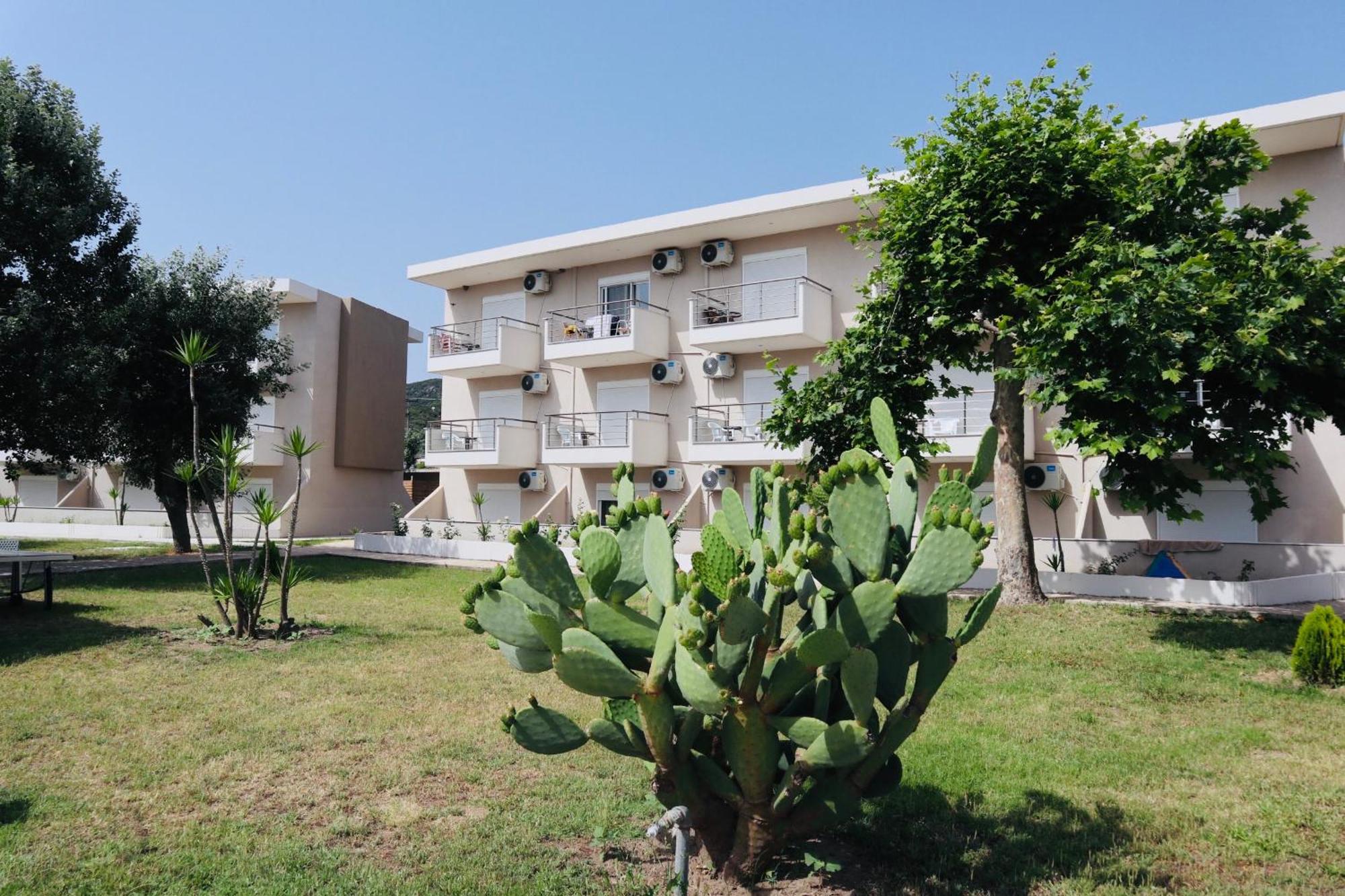 Hotel Sarti Beach Bagian luar foto
