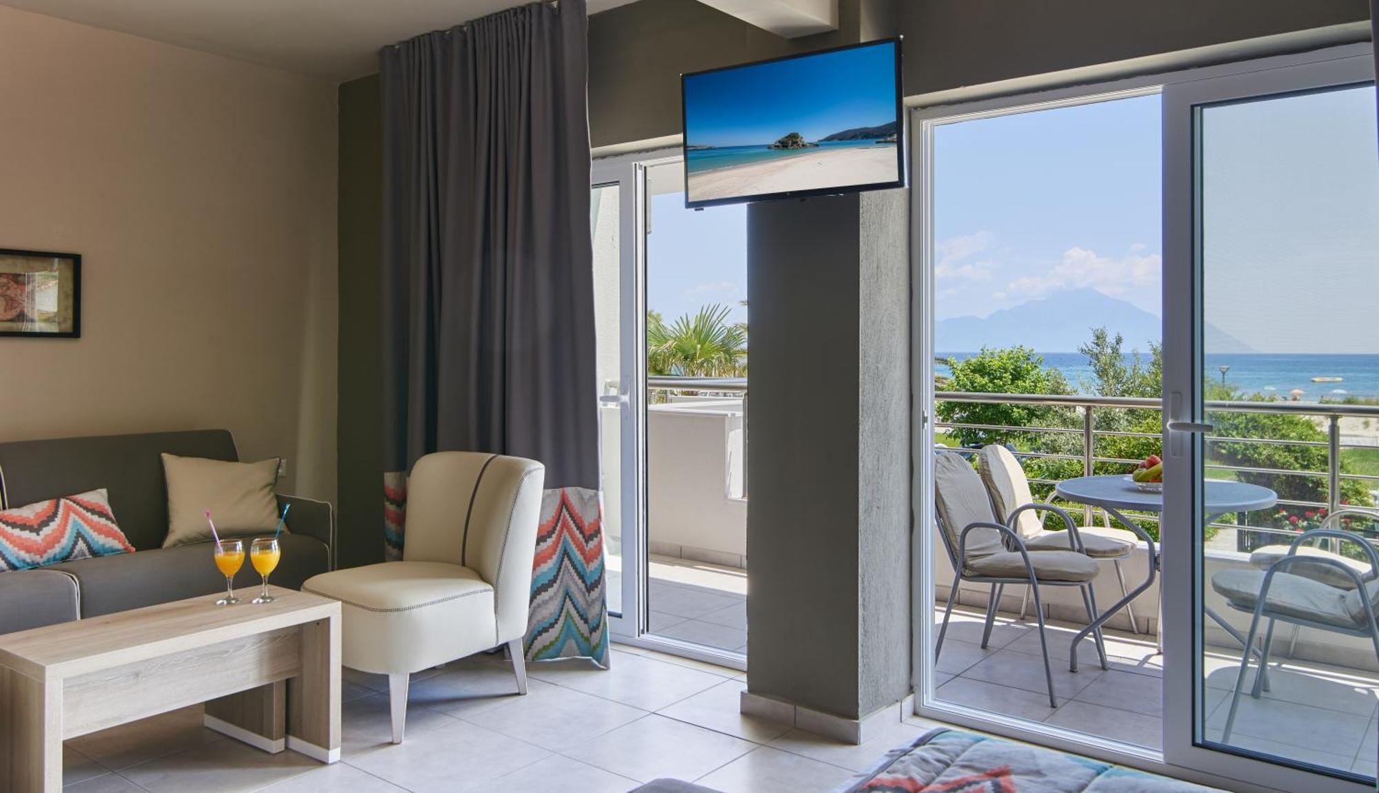 Hotel Sarti Beach Ruang foto