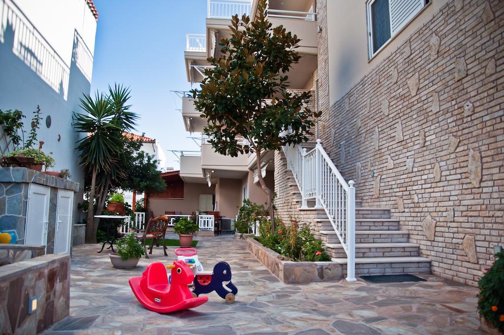 Hotel Sarti Beach Bagian luar foto